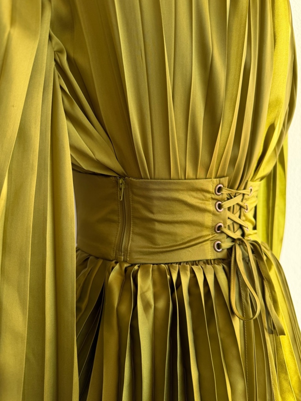 ANDREA IYAMAH
The Lenti Pleated Mini Dress in Onyx (Size S) - Picture 9 of 16